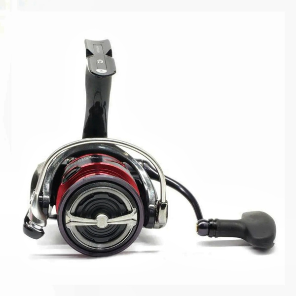 Катушка Daiwa 20 Fuego LT 3000-C Катушка Daiwa 20 Fuego LT 3000-C
