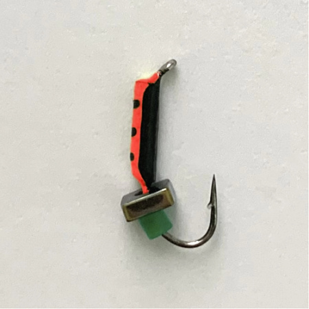 Столбик Хамелеон кубик 1,5 мм на крючке  КРАСНО-ЧЕРНЫЙ