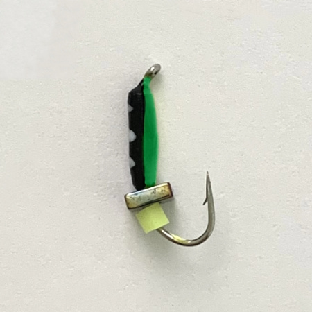 Столбик Хамелеон кубик 1,5 мм на крючке  ЧЕРНО-ЗЕЛЕНЫЙ