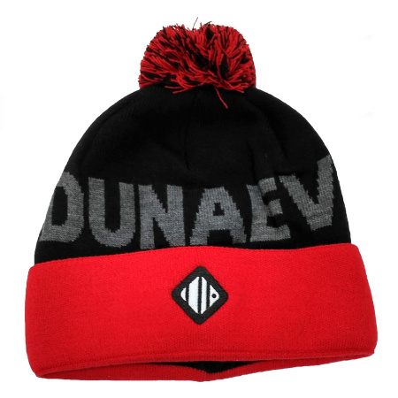 Шапка черная с помпоном "ЛОГОТИП"