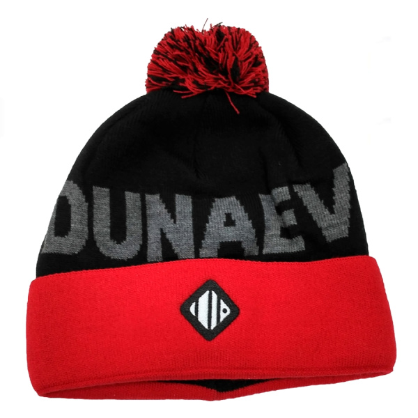 Шапка черная с помпоном "ЛОГОТИП" Шапка черная с помпоном "ЛОГОТИП"