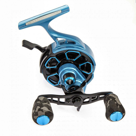 Зимняя мультипликаторная катушка FA Relax Frozen Azure